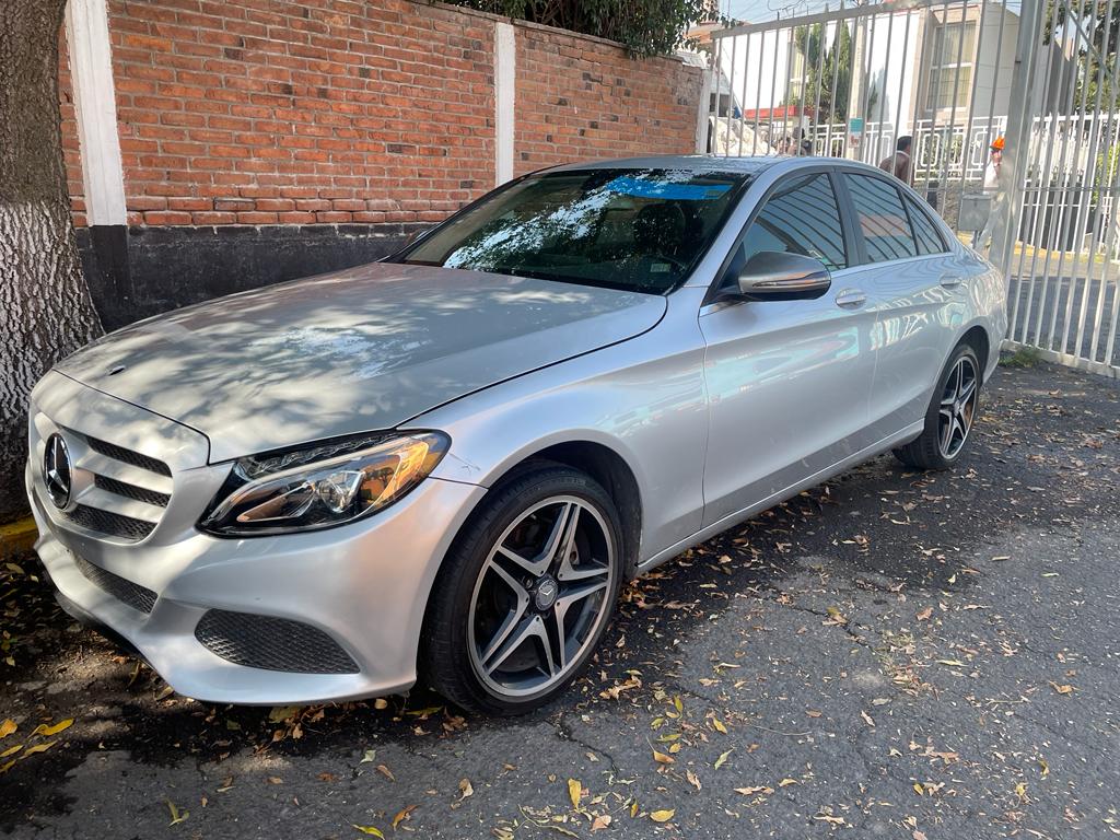 img/CarSale/mercedes-6.jpeg